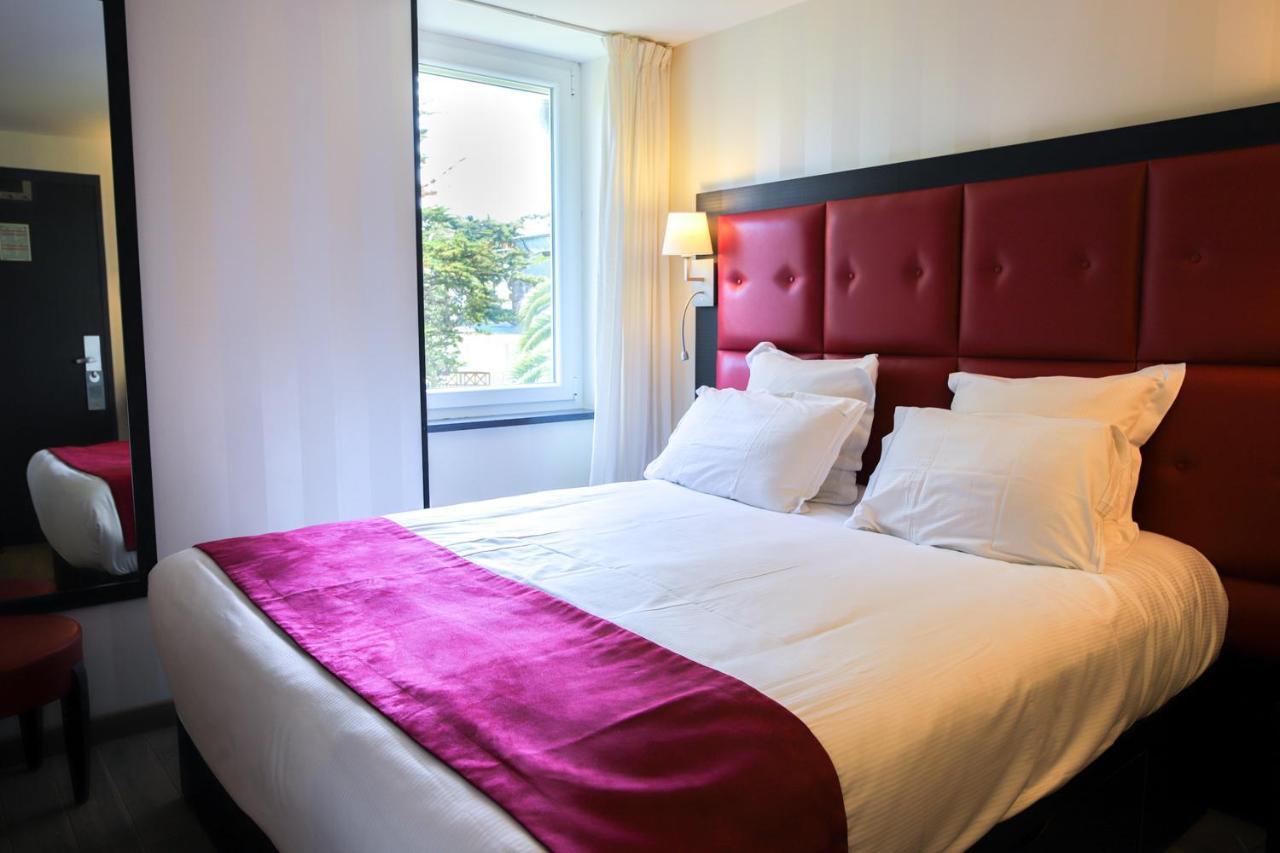 Logis Hotel Saint Guirec Et De La Plage เปโรส กีเรค ภายนอก รูปภาพ