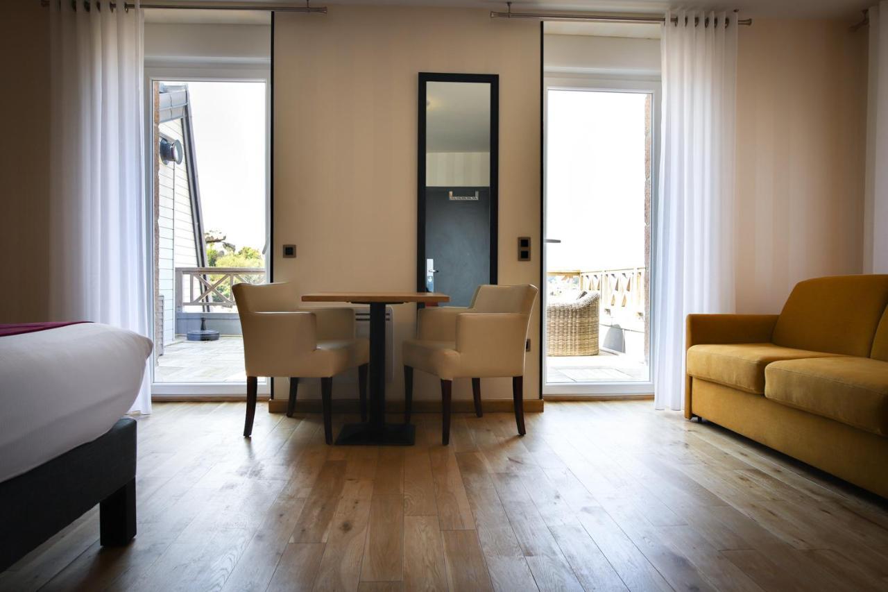 Logis Hotel Saint Guirec Et De La Plage เปโรส กีเรค ภายนอก รูปภาพ