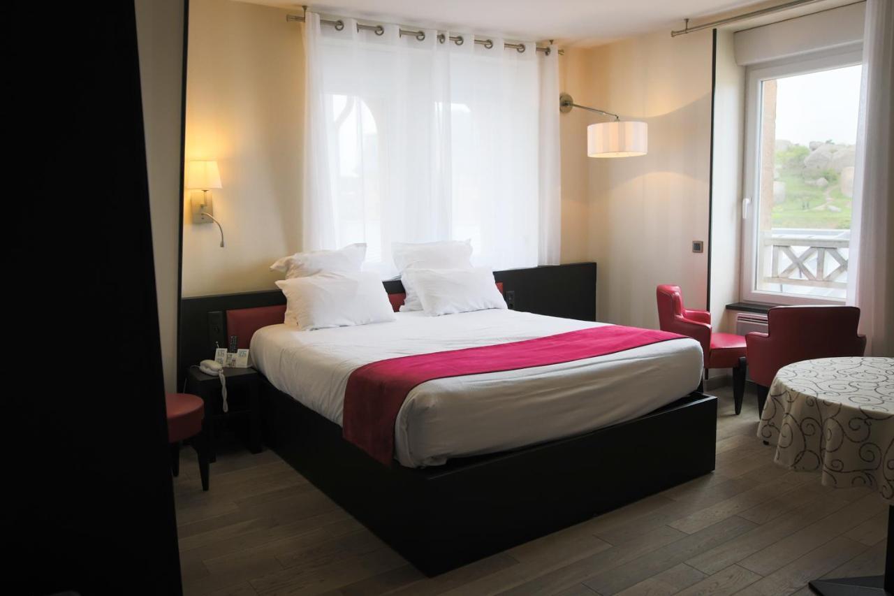 Logis Hotel Saint Guirec Et De La Plage เปโรส กีเรค ภายนอก รูปภาพ