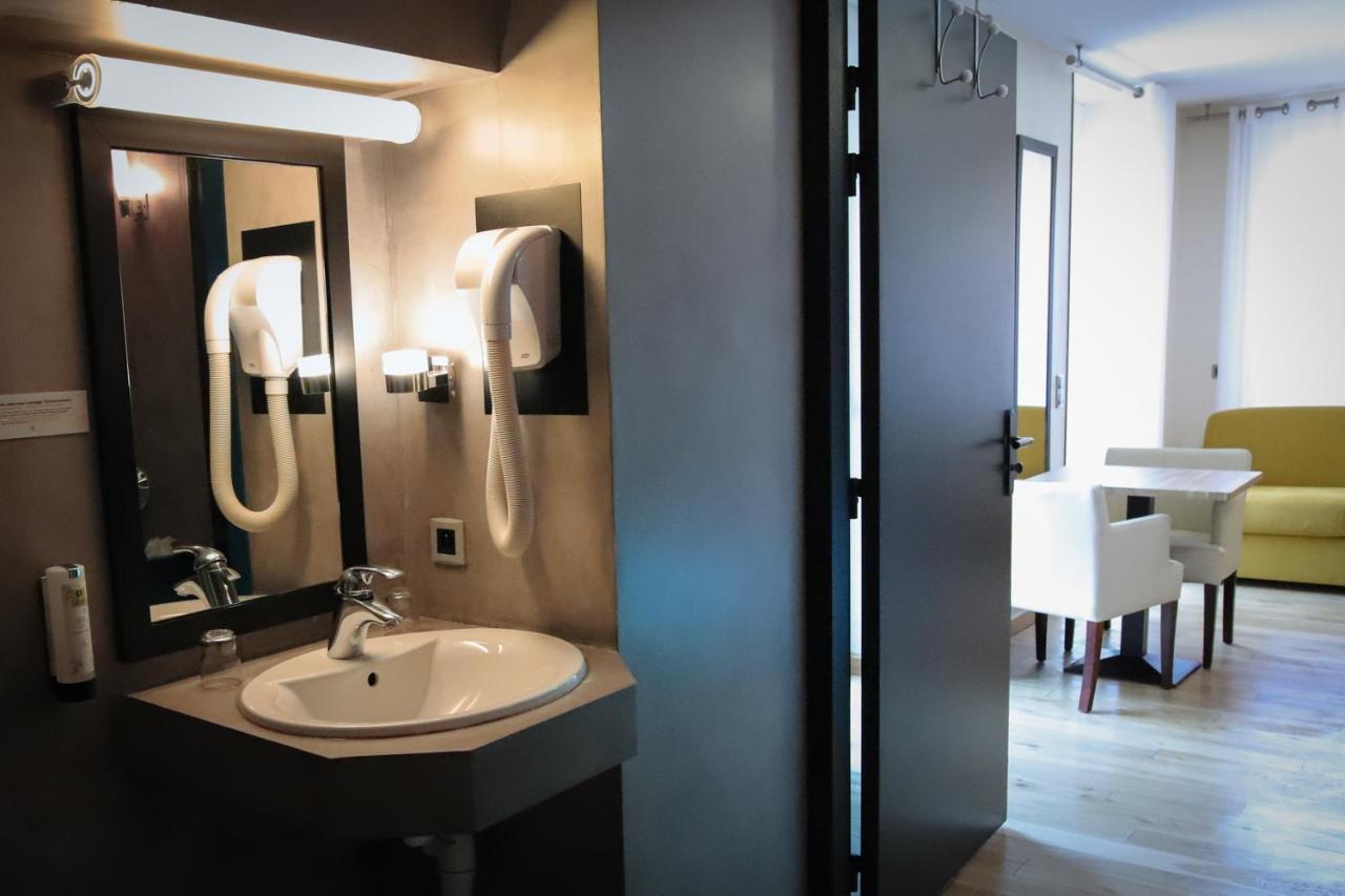Logis Hotel Saint Guirec Et De La Plage เปโรส กีเรค ภายนอก รูปภาพ