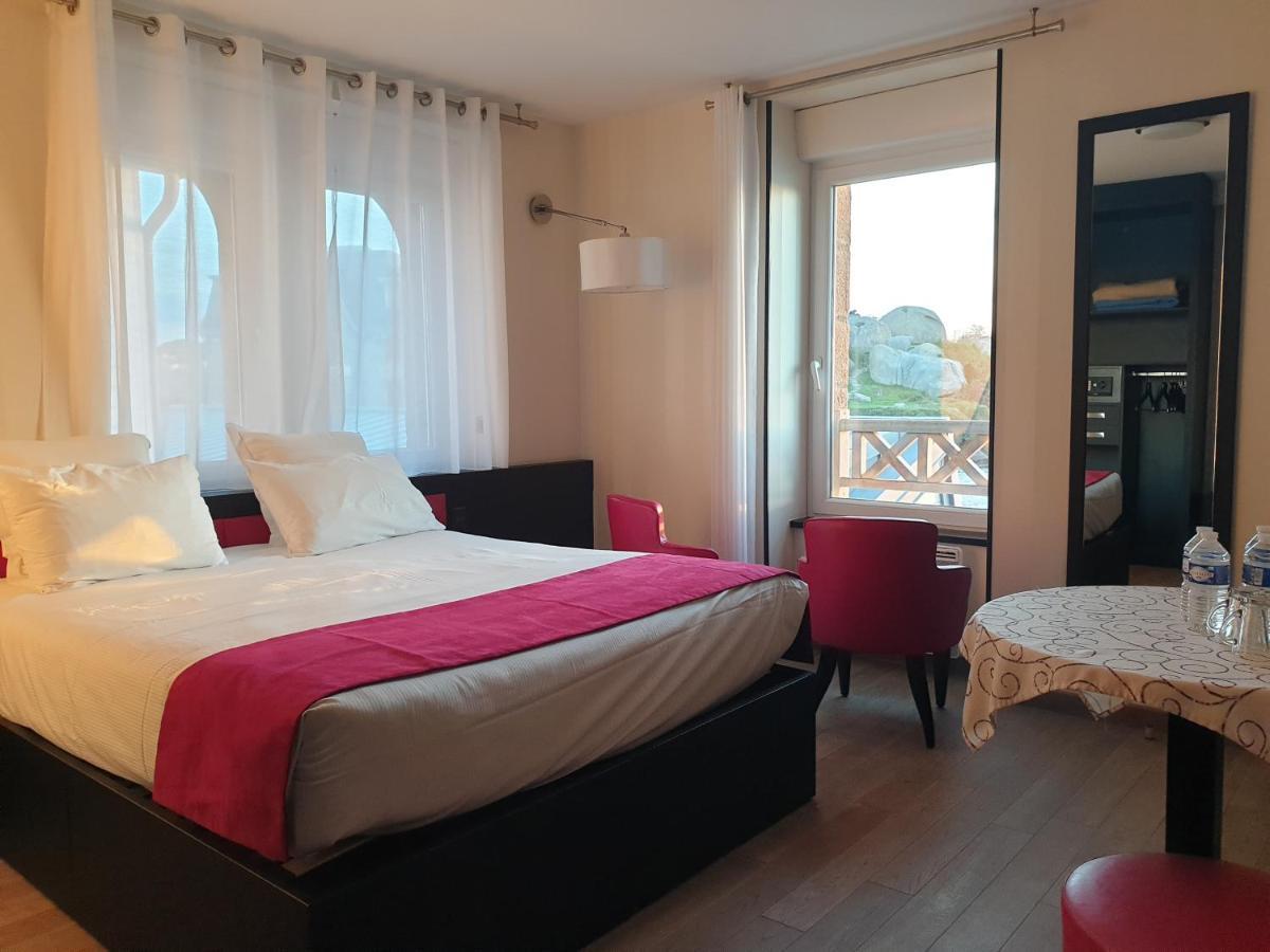 Logis Hotel Saint Guirec Et De La Plage เปโรส กีเรค ภายนอก รูปภาพ